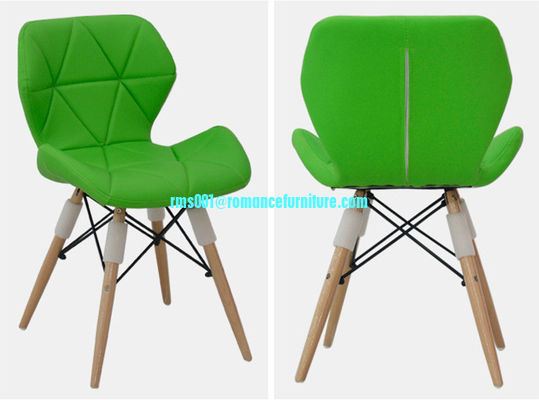 silla de comedor de cuero de PVC de colores con patas de madera y acero pc146