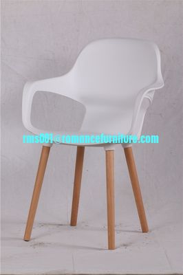 Silla de ocio con patas de madera de fábrica china y brazos de plástico PC613