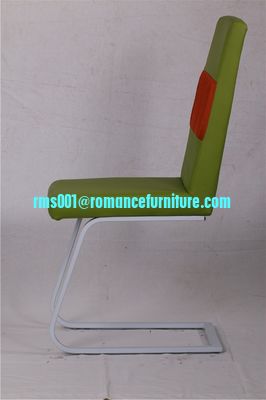 Silla de comedor de diseño al por mayor en PU y tela C1607