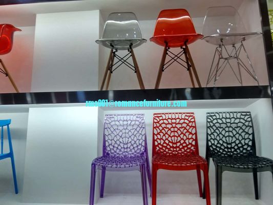 Restaurante de venta caliente silla de plástico blanca apilada silla de banquete PC635-1