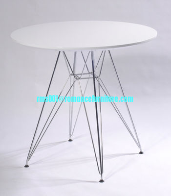 Venta caliente de MDF superior, recubrimiento en polvo piernas metálicas comedor tanble 1702